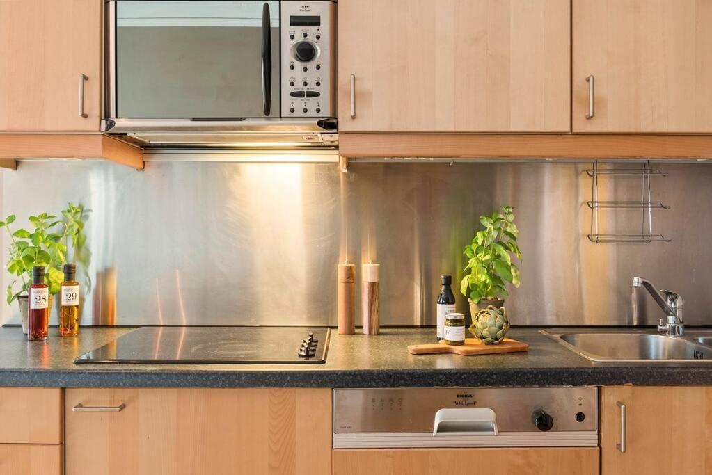 Super-Central And Attractive Apartment Осло Екстериор снимка